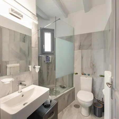 Vireya Apartment