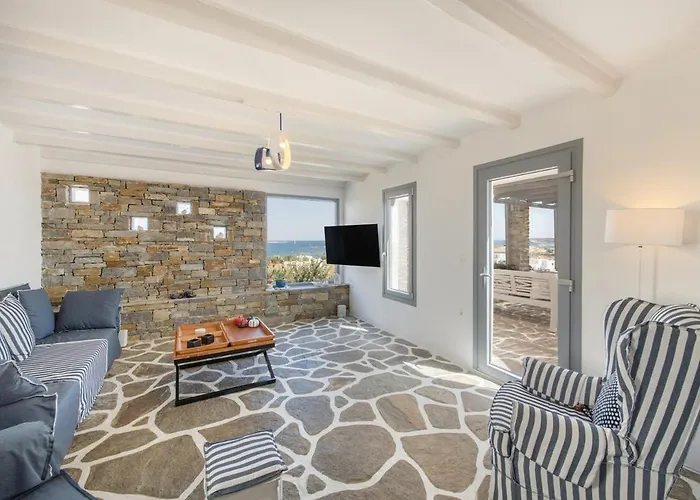 Walk To - 5br House - Amazing View - Vireya Апартаменты Науса