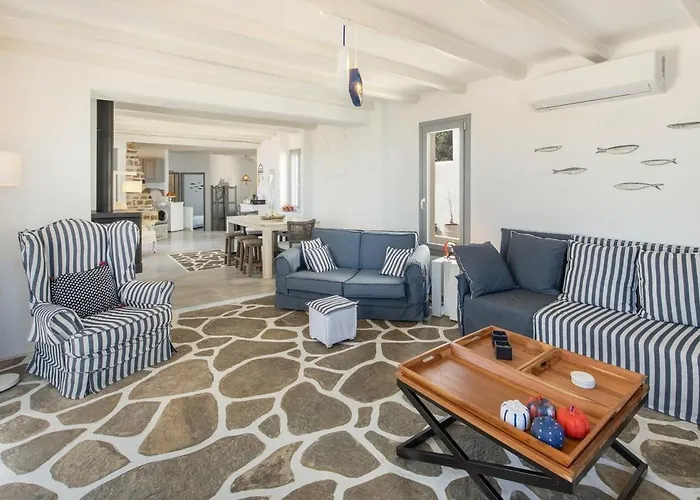 Апартаменты Walk To - 5br House - Amazing View - Vireya Науса